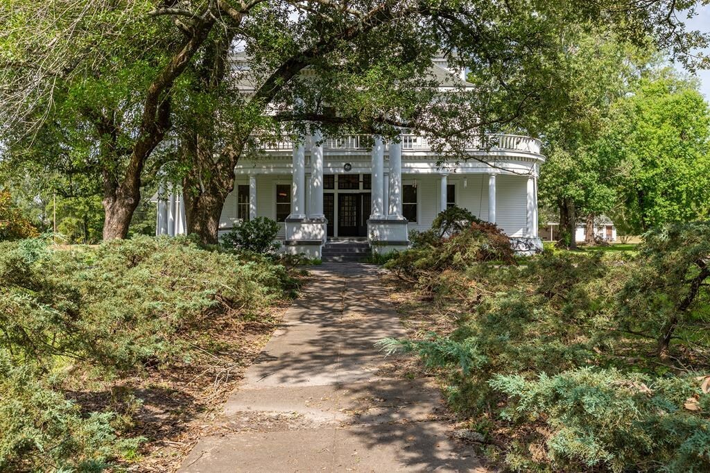 Property Photo:  1860 Old Mill Road  TX 75904 