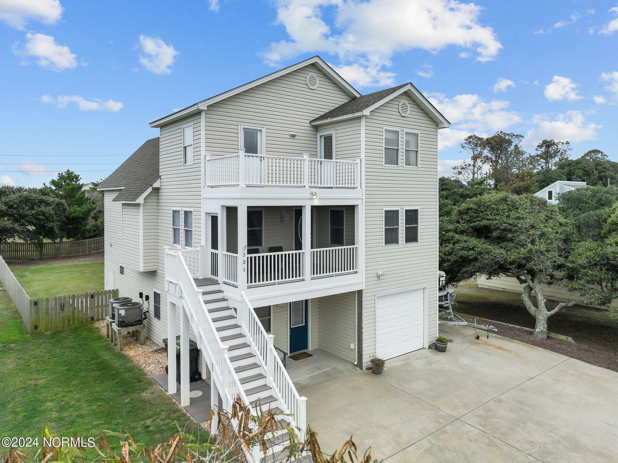 121 W Danube Street  Nags Head NC 27959 photo