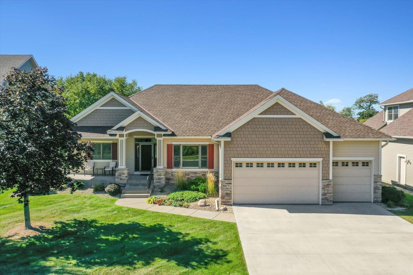 Property Photo: 9877 Walnut Grove Lane N MN 55311