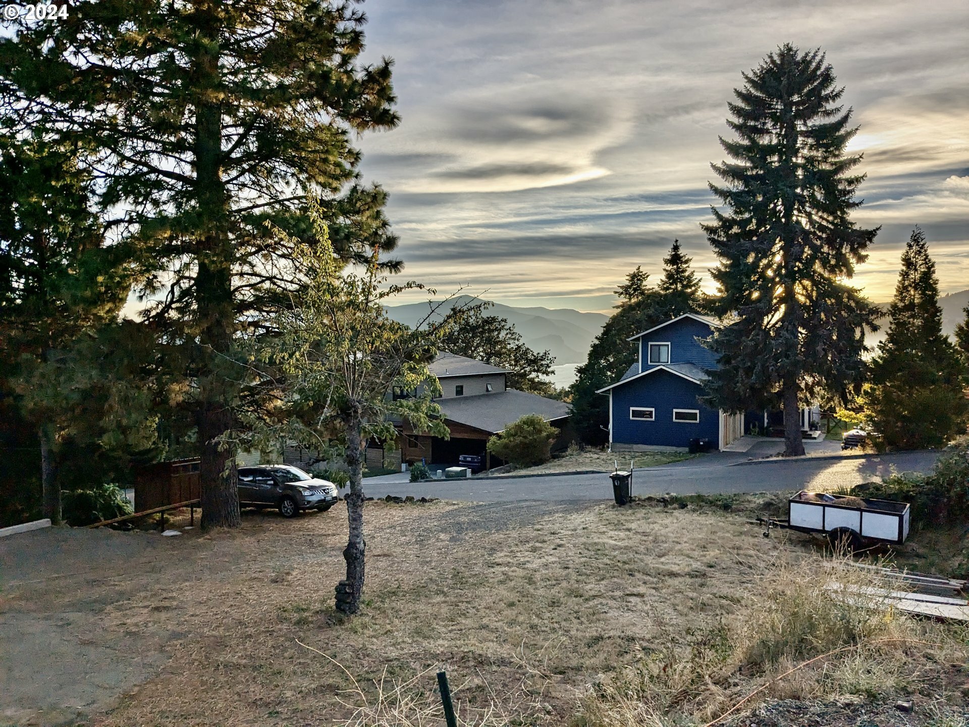 Property Photo:  830 William Dr  WA 98672 