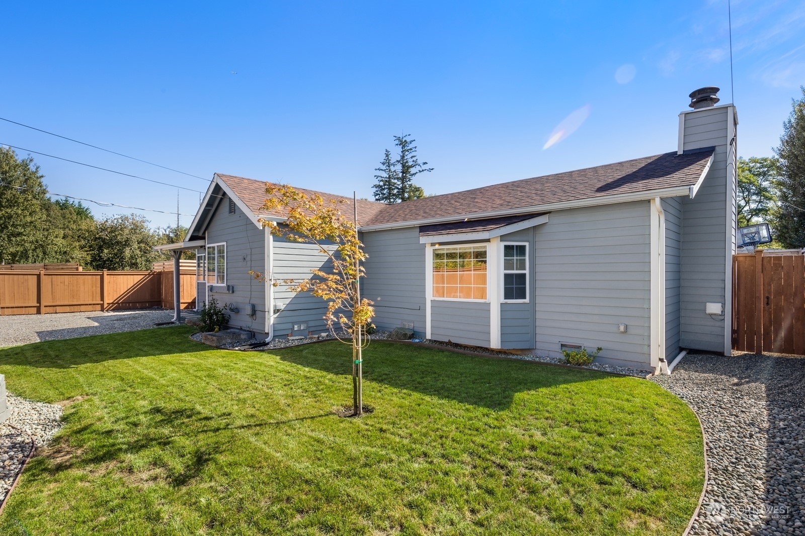 Property Photo:  4102 King Street E  WA 98446 