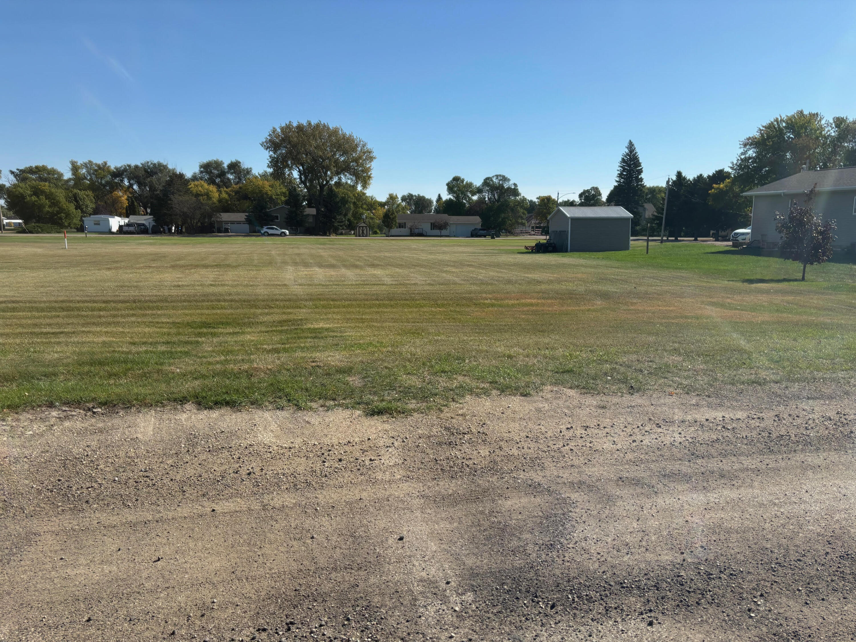 Property Photo: 316 10th St SD 57451
