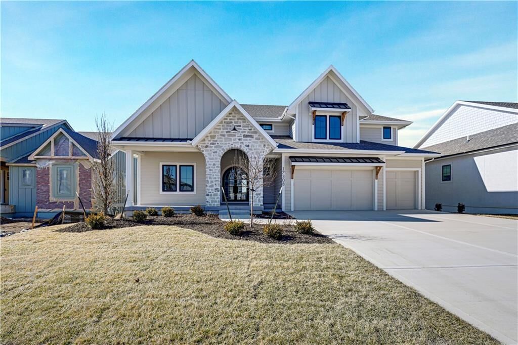 Property Photo:  17308 Earnshaw Street  KS 66221 
