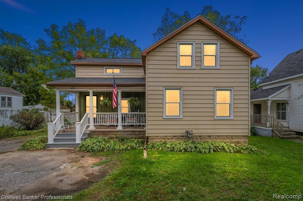 1231 W Genesee Street  Lapeer MI 48446 1824 photo