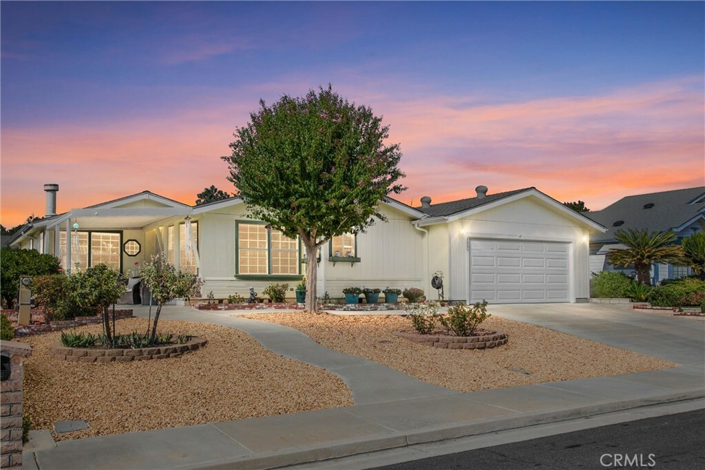 Property Photo: 2550 Peach Tree Street CA 92545
