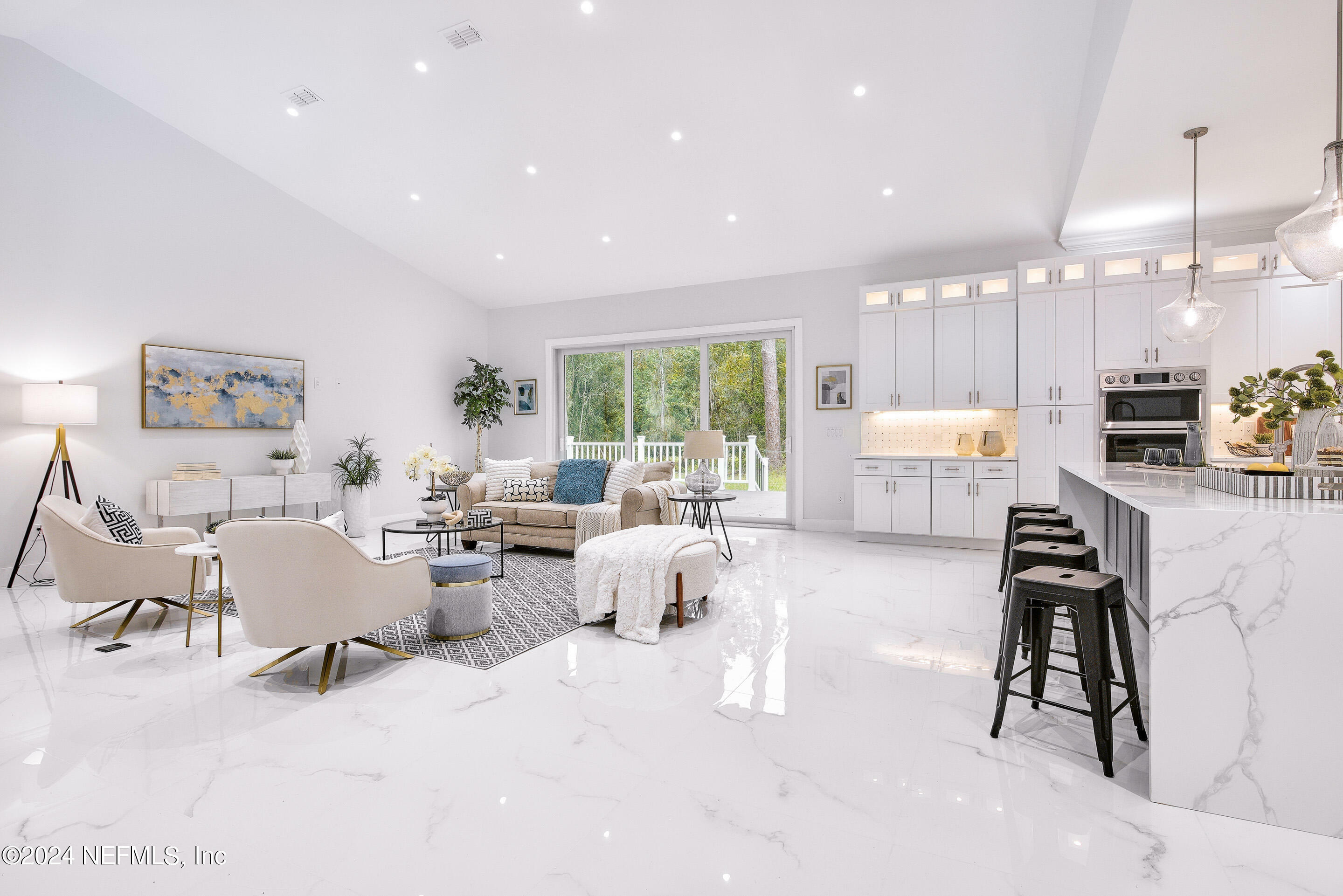 Property Photo: 12825 Brady Road FL 32223