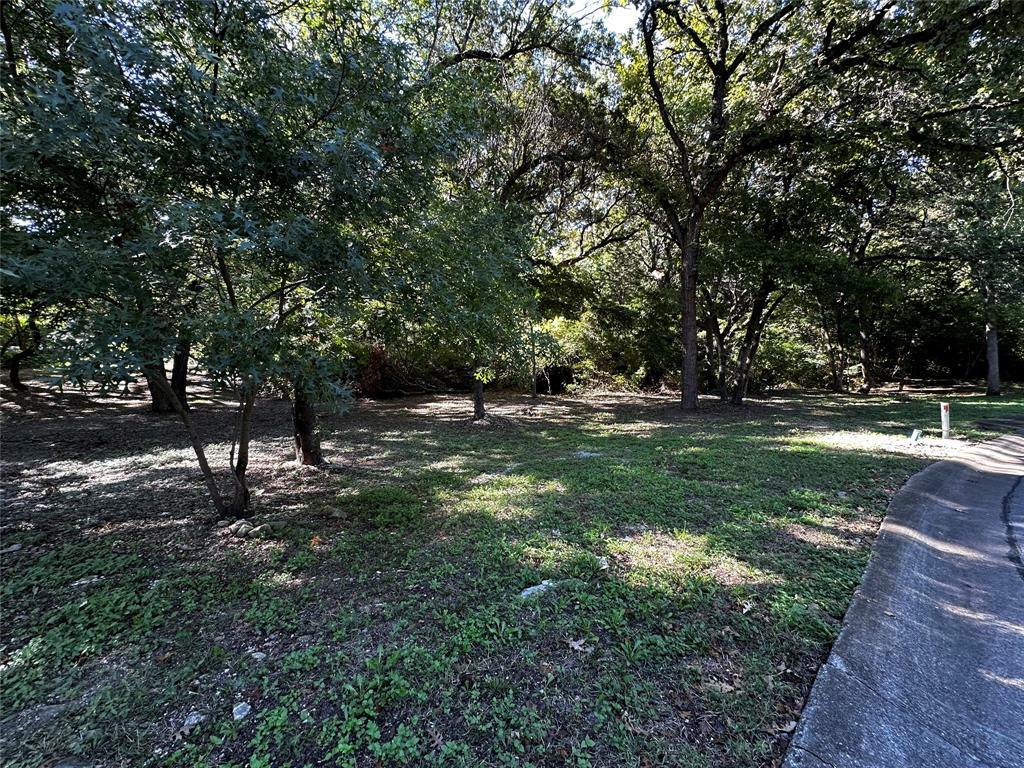 Property Photo:  6 Belmont Place  TX 75116 