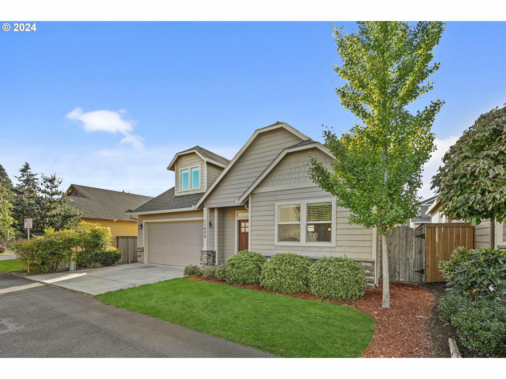 Property Photo:  11408 NE 128th Pl  WA 98682 