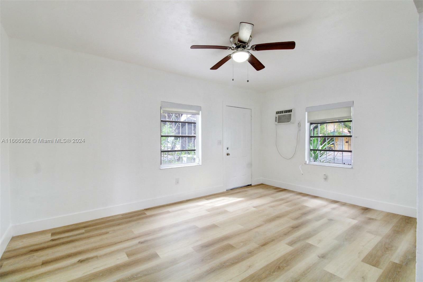 Property Photo:  3199 SW 26th St  FL 33133 