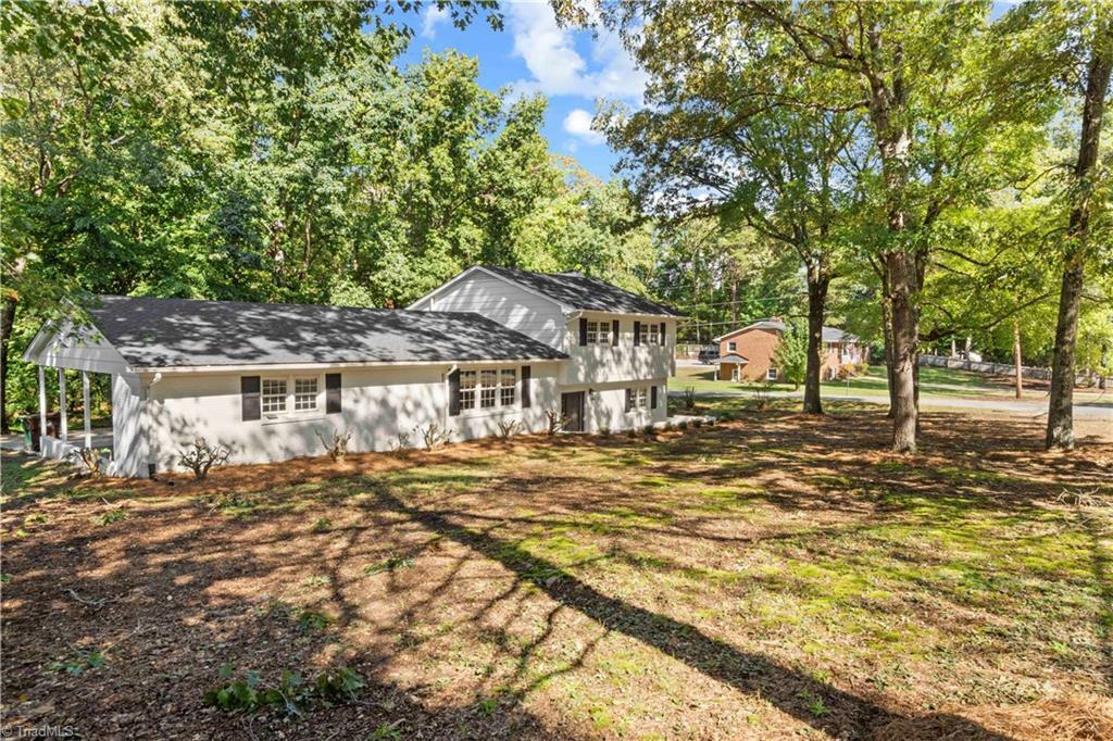 Property Photo:  519 Shadybrook Road  NC 27265 