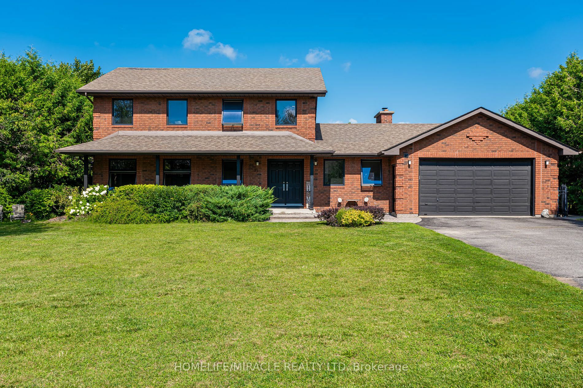 Photo de la propriété:  71 Nicholson Cres  ON L9X 0G9 