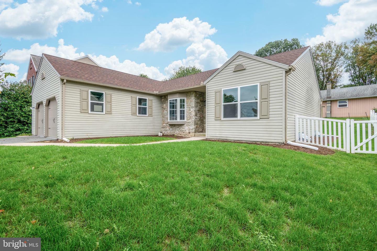 Property Photo:  3964 Birchwood Lane  PA 17512 