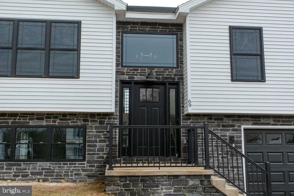 Property Photo:  69 Cortland Circle  PA 17257 