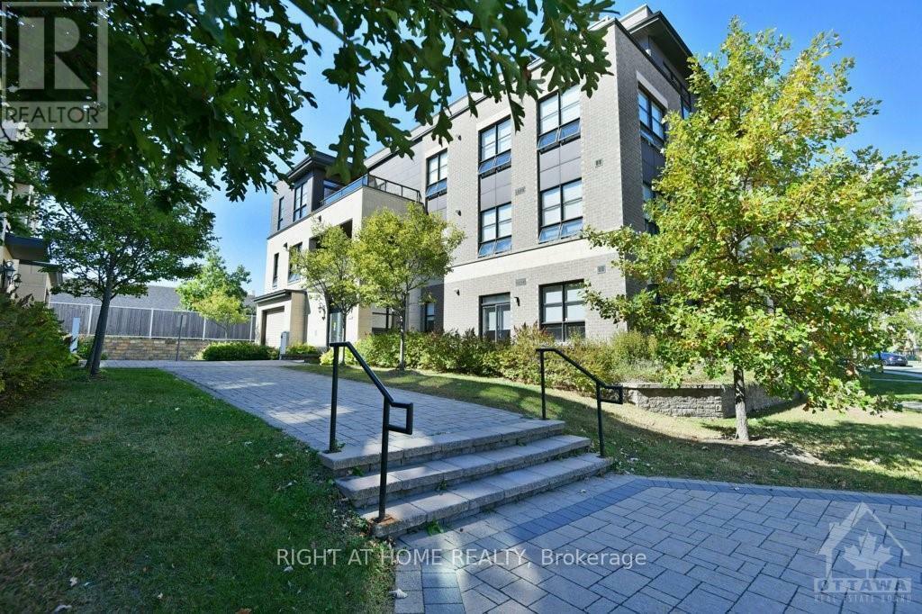 Property Photo:  659 Sue Holloway Drive 203  ON K2J 5W3 