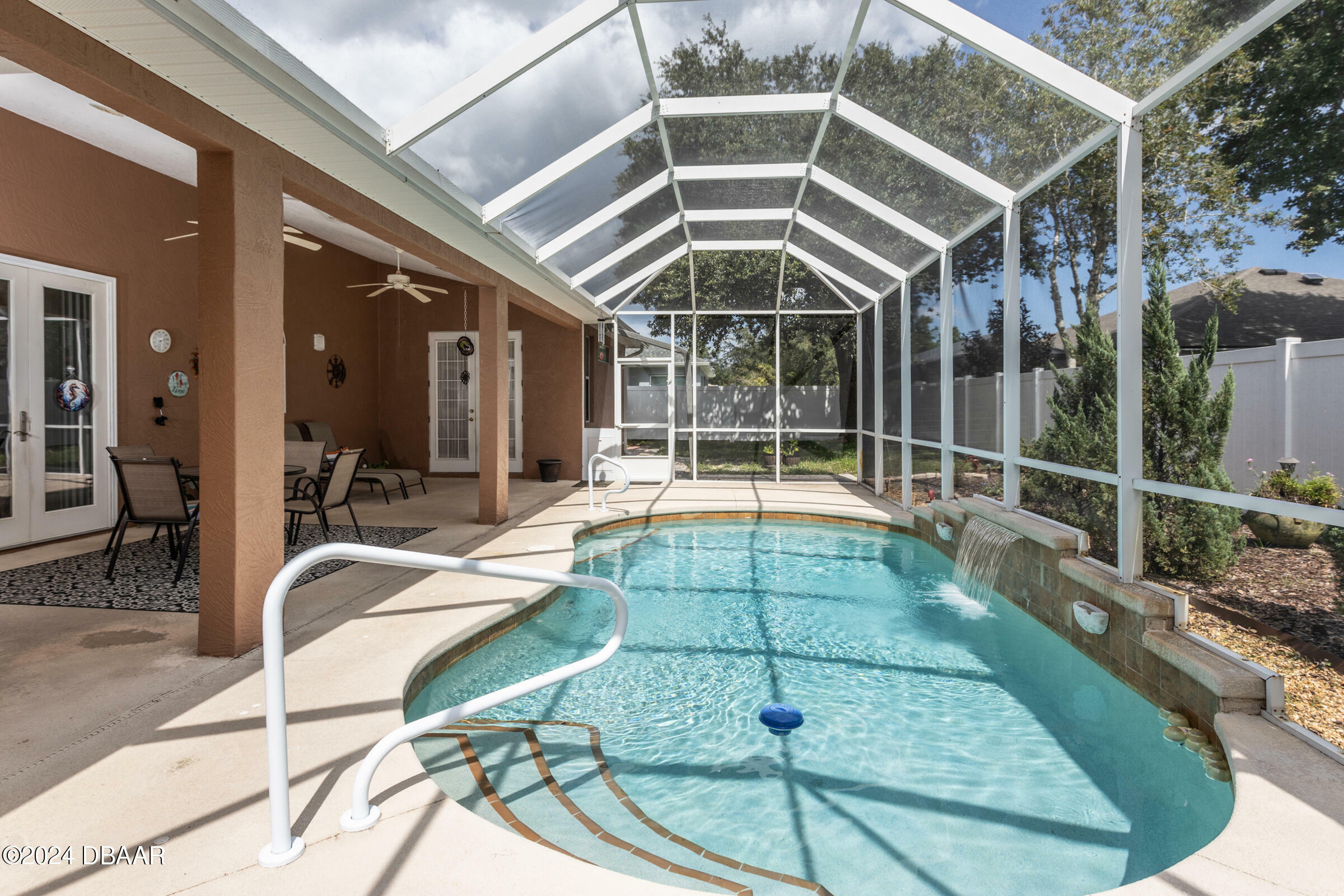 Property Photo:  6 Lytton Lane  FL 32137 