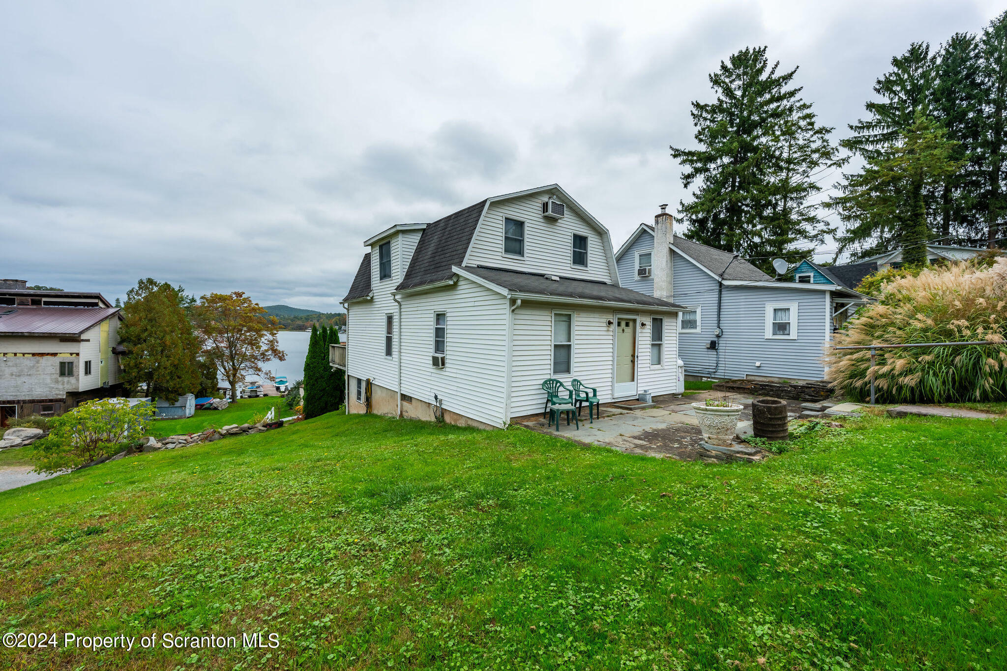 Property Photo:  120 Evergreen Lane  PA 18419 