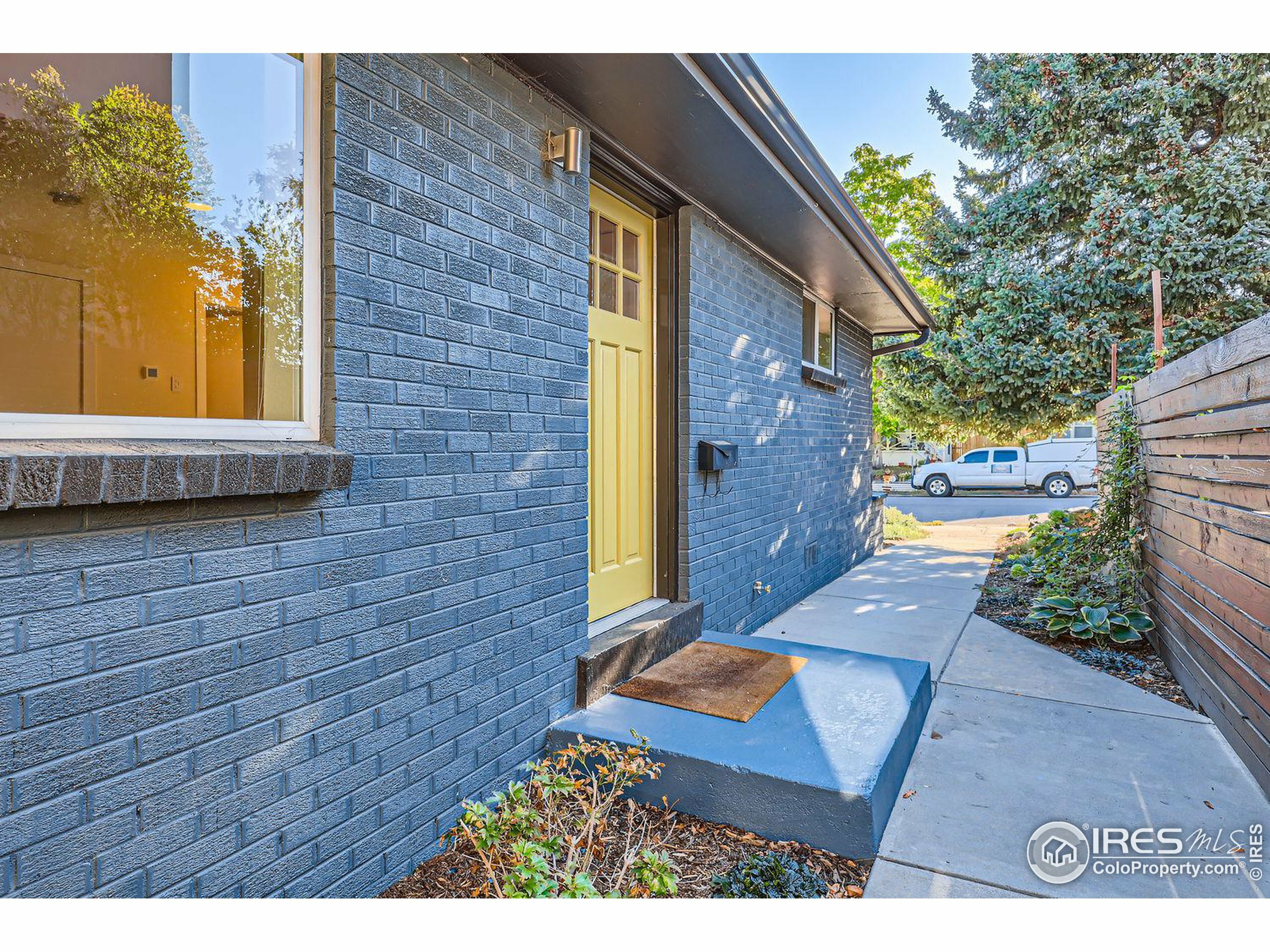 Property Photo:  3879 Utica St  CO 80212 