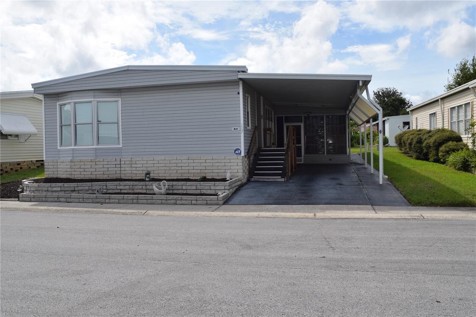 Property Photo: 107 Pinebark Drive FL 34684