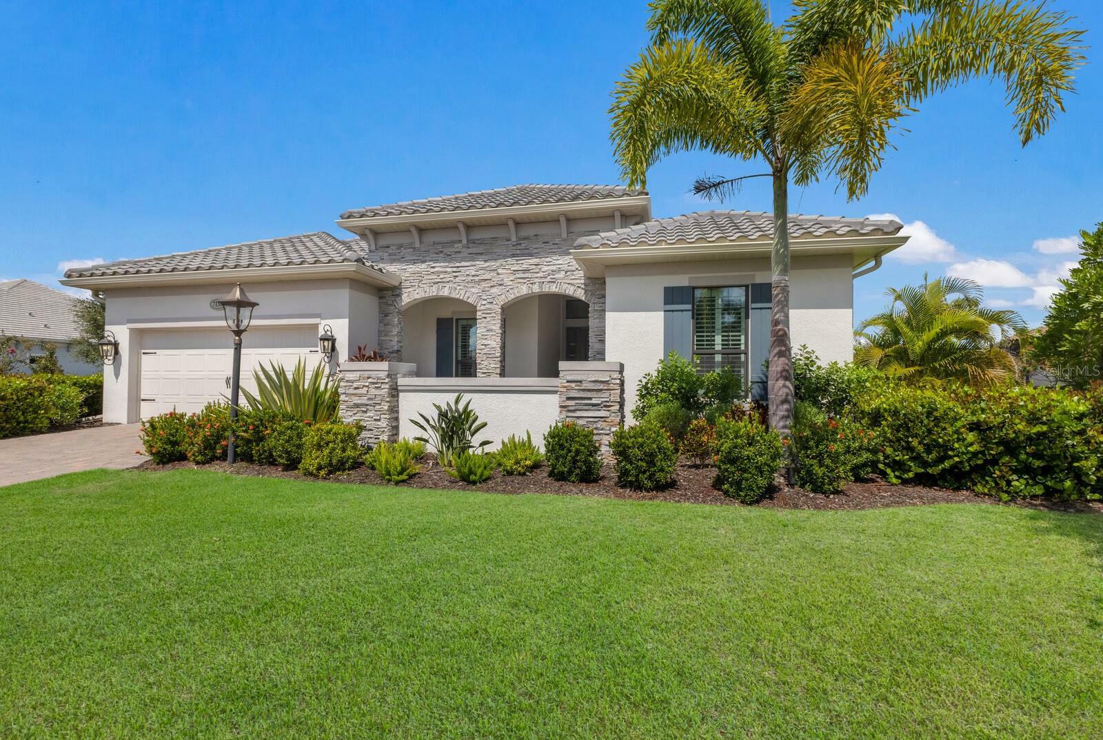 Property Photo:  7138 Prestbury Circle  FL 34202 