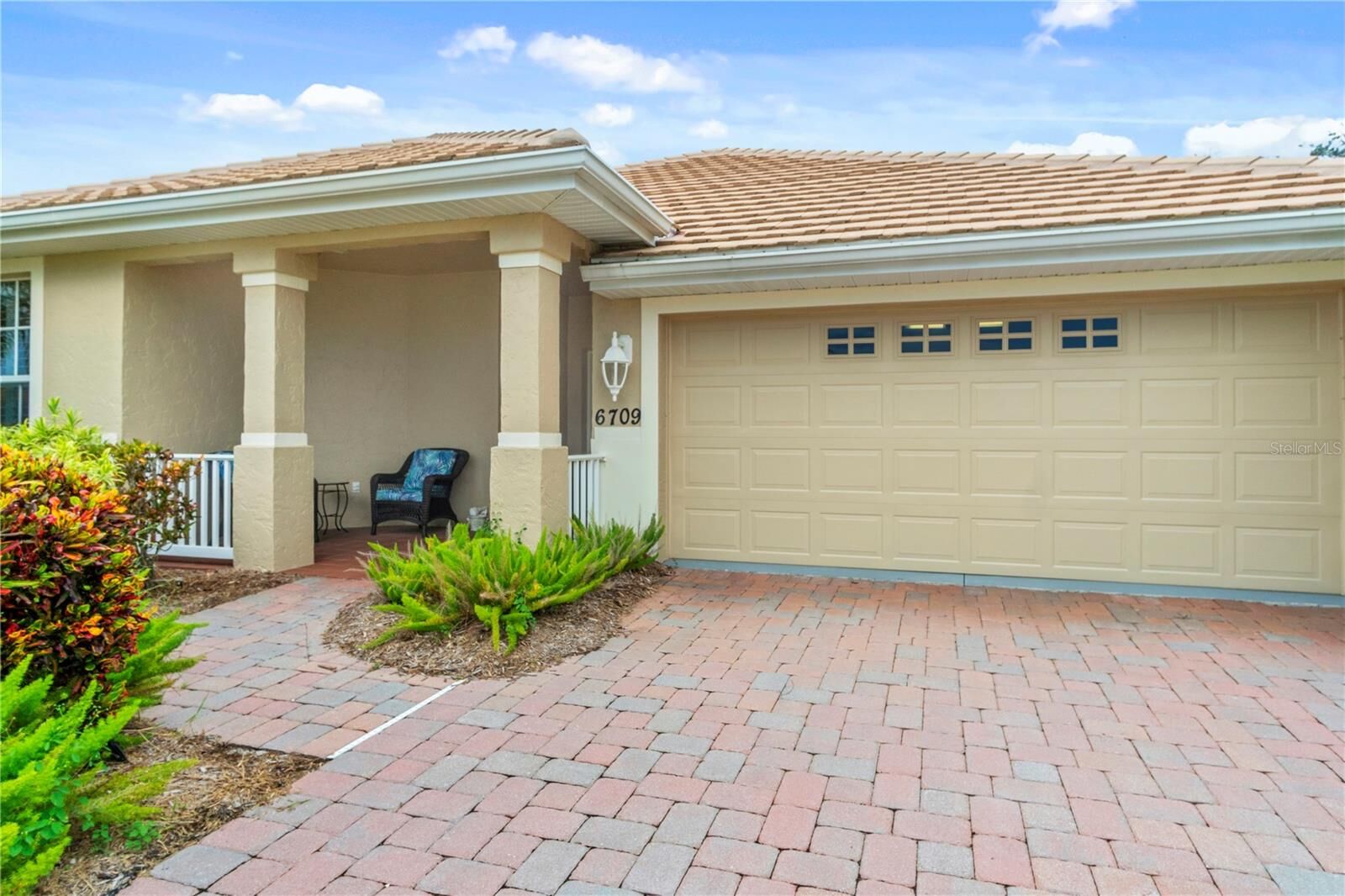 Property Photo: 6709 Grand Cypress Boulevard FL 34287