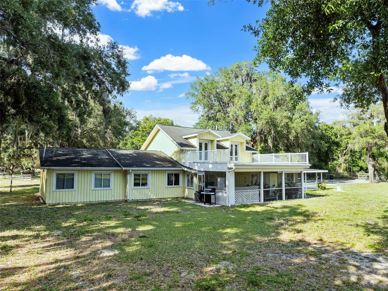 Property Photo: 4350 E Hinson Avenue FL 33844