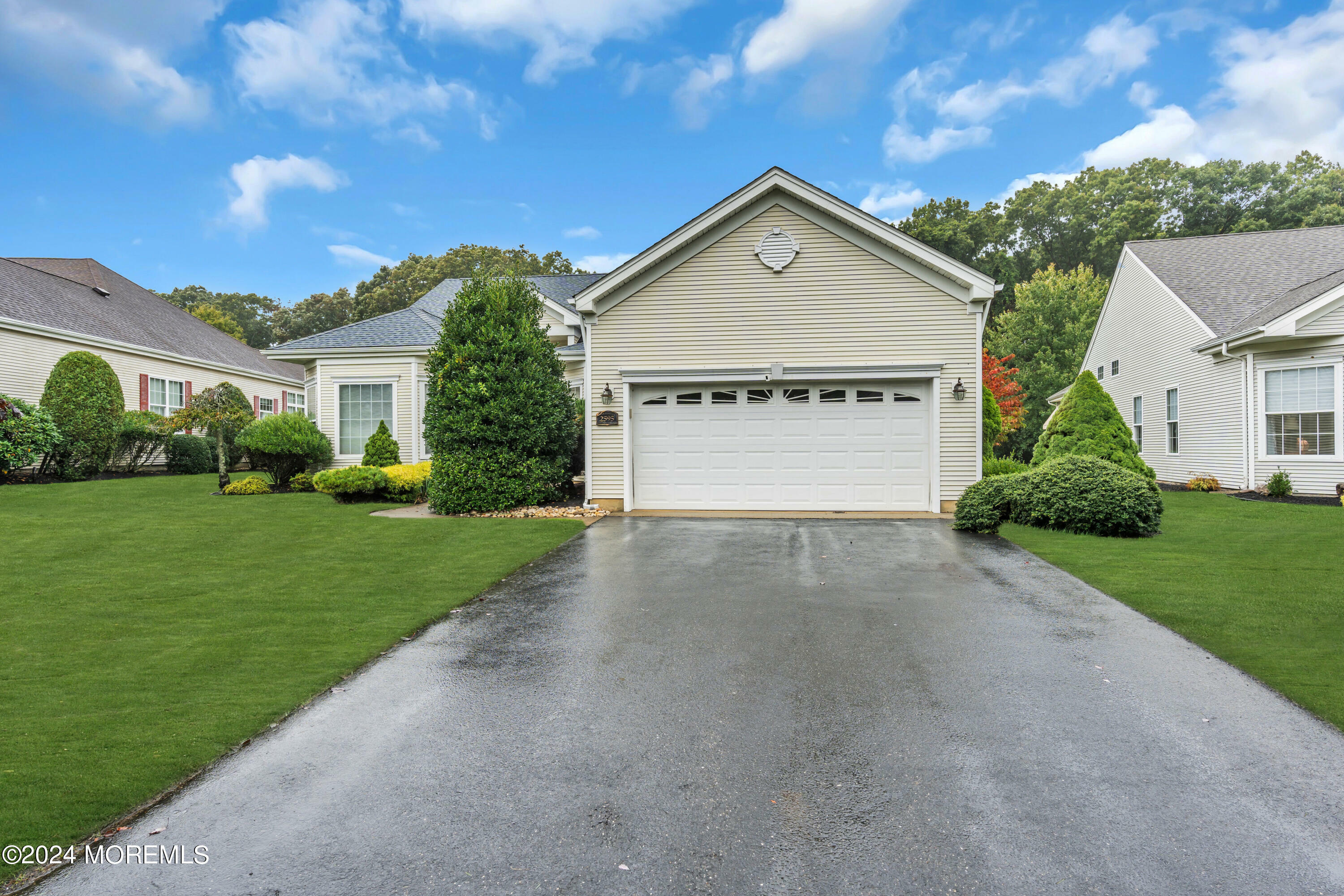 Property Photo:  2595 Lantern Light Way  NJ 08736 