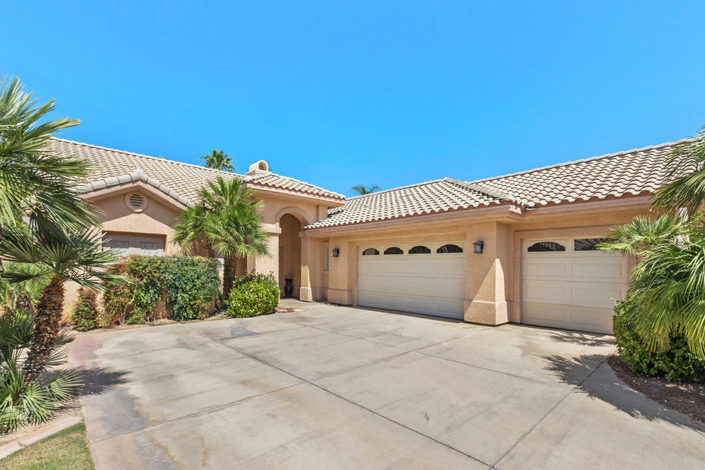 Property Photo:  39 White Sun Way  CA 92270 