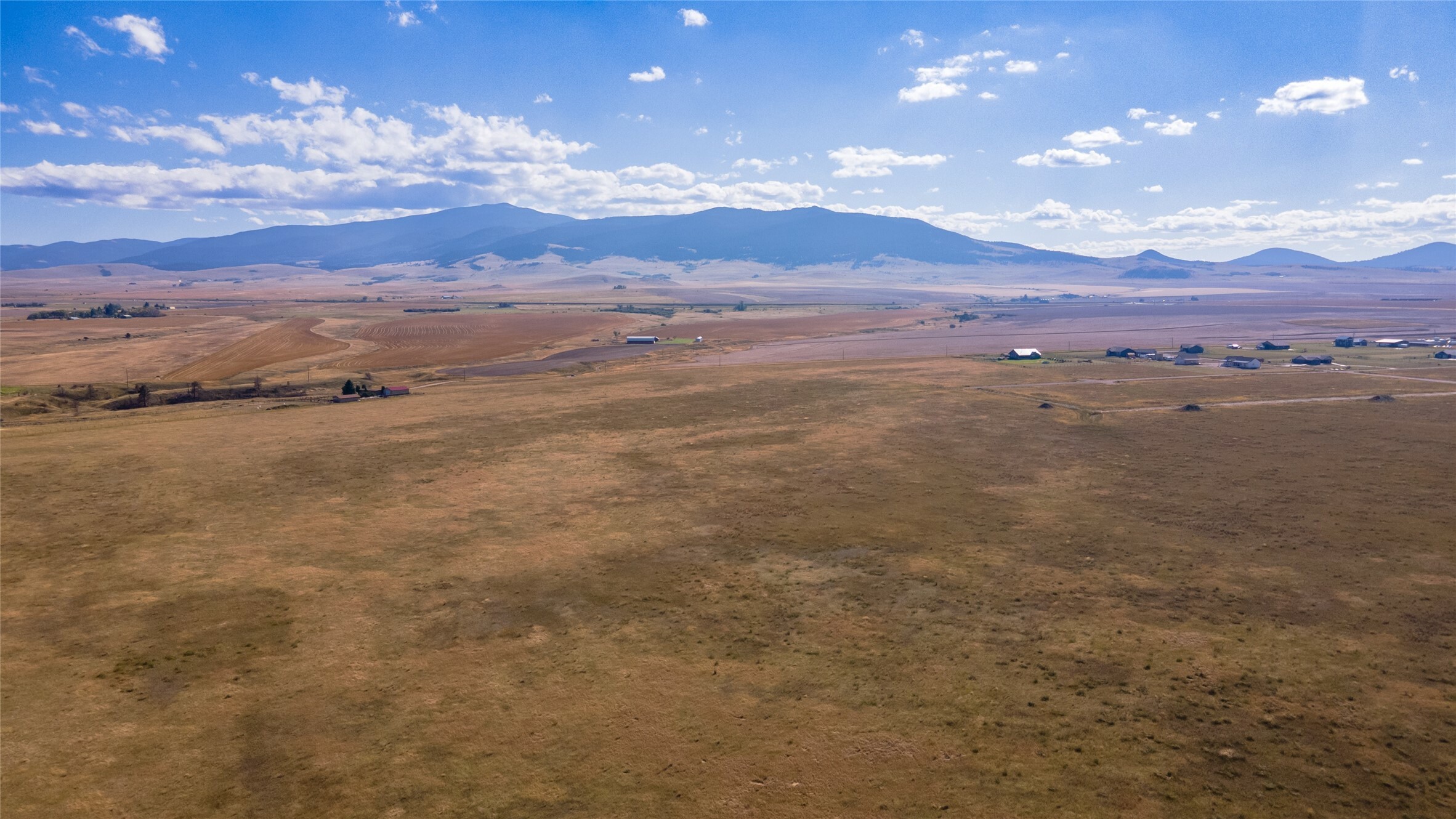 Property Photo:  5812 Spokane Ranch Road  MT 59635 