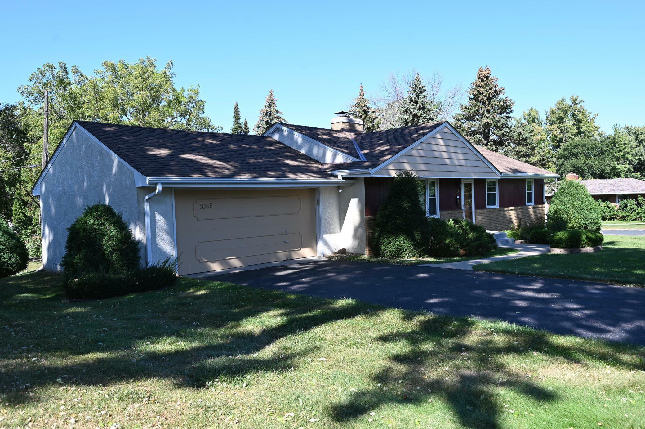 Property Photo:  1085 Delaware Avenue  MN 55118 