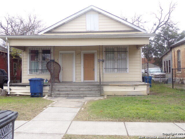 Property Photo: 418 Warren St TX 78212