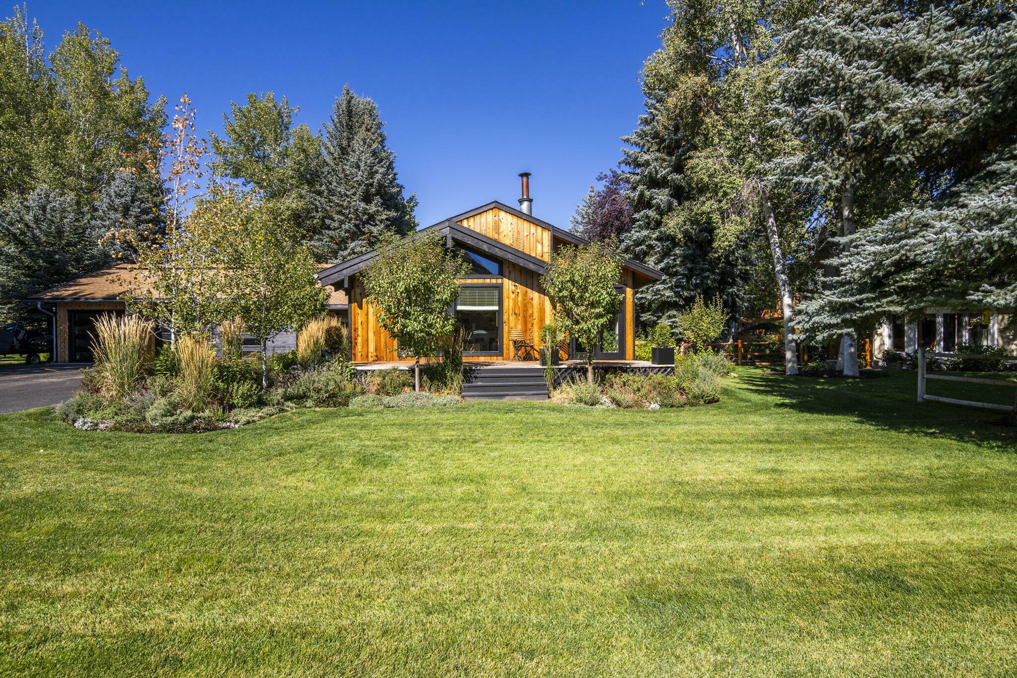 Property Photo:  747 Paintbrush Lane  ID 83340 