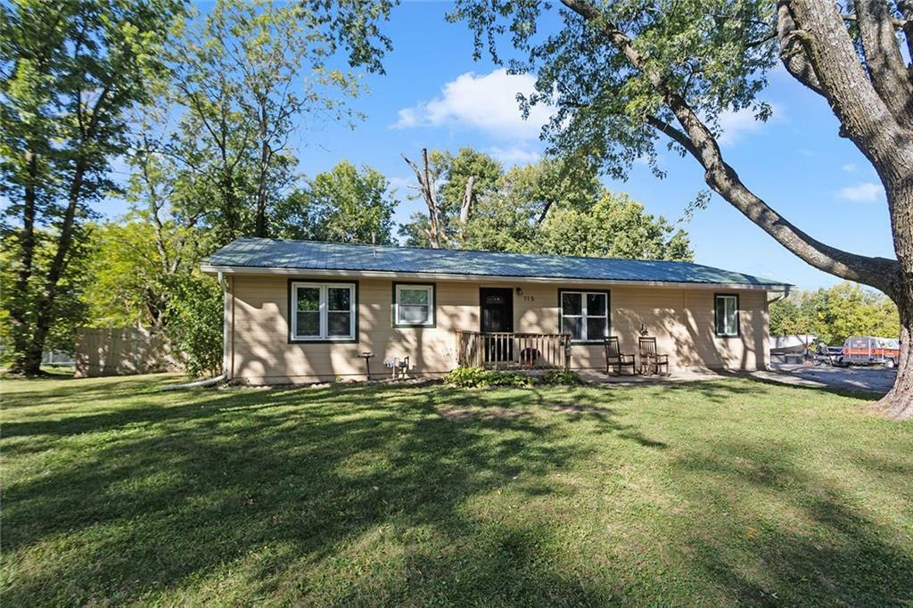 Property Photo:  115 O E Avenue  MO 64024 