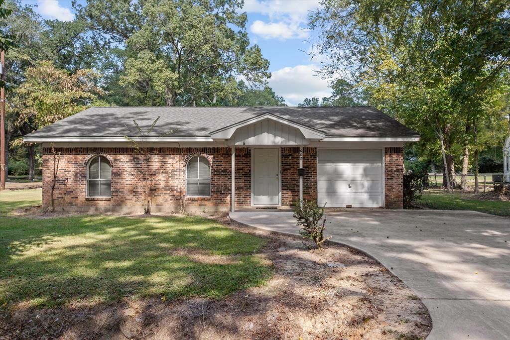 Property Photo:  602 Nathan  TX 74904 