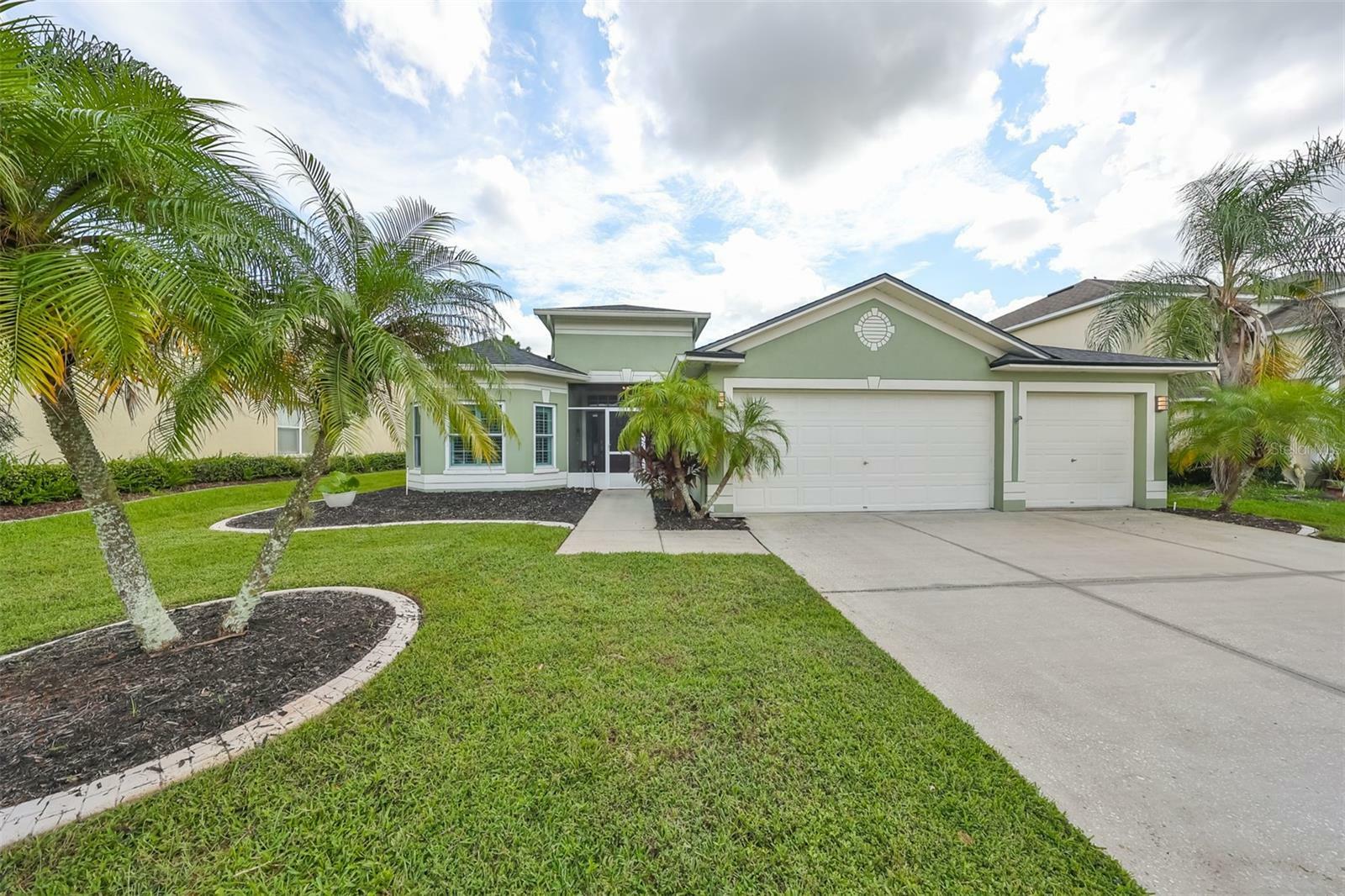 Property Photo:  10926 Sailbrooke Drive  FL 33579 