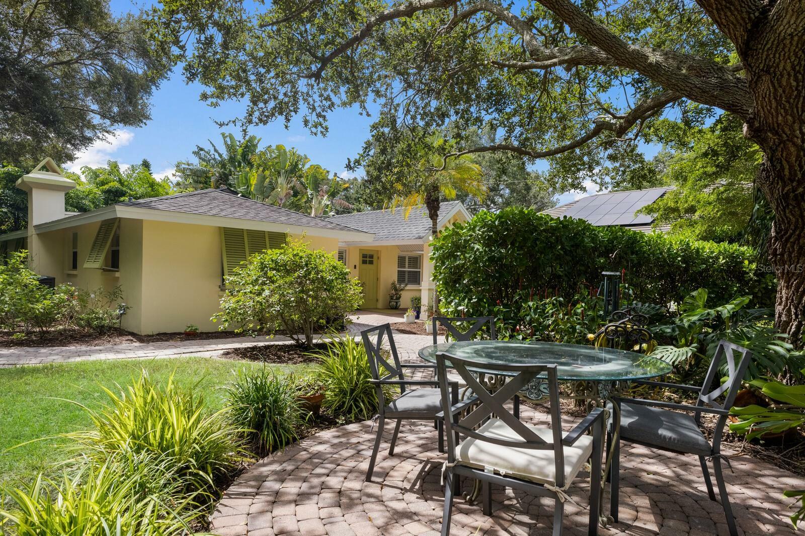 Property Photo:  1922 Field Road  FL 34231 