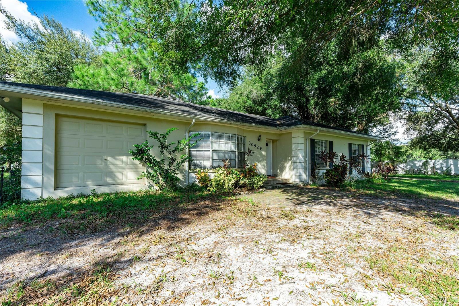 Property Photo:  30929 Eloian Drive  FL 33545 