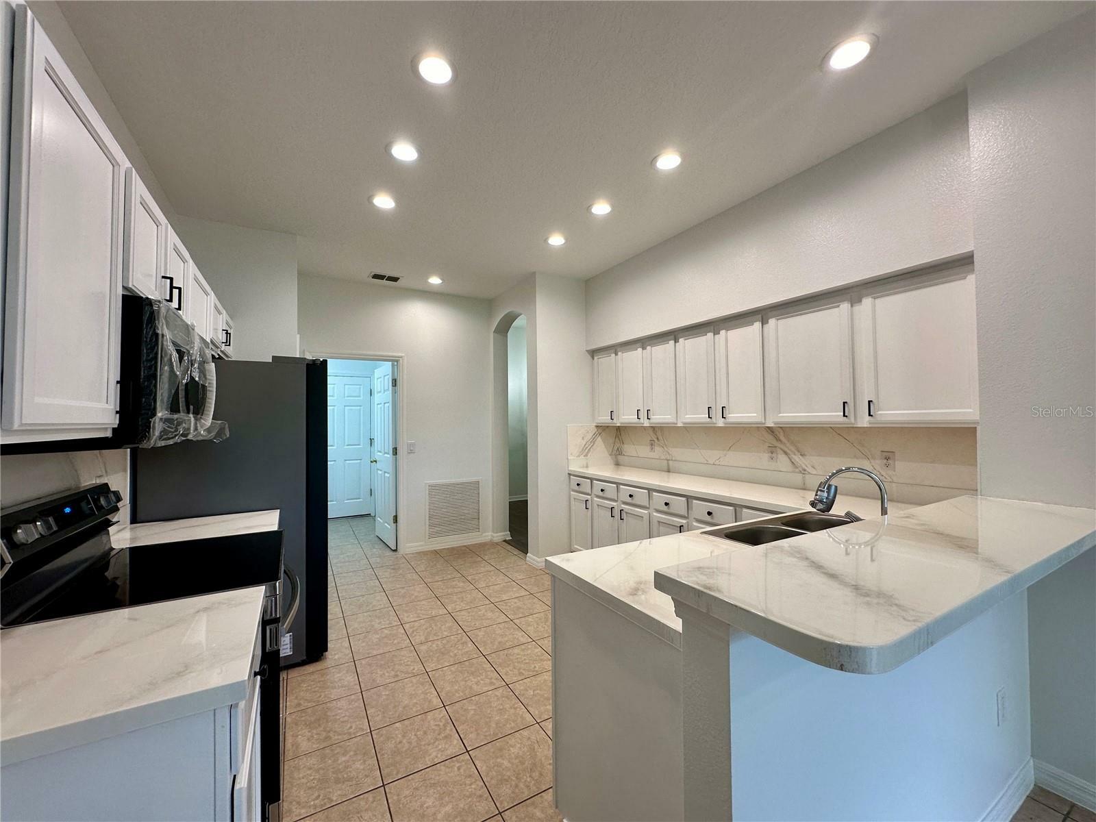 Property Photo:  10007 Scottish Pines Court  FL 32832 