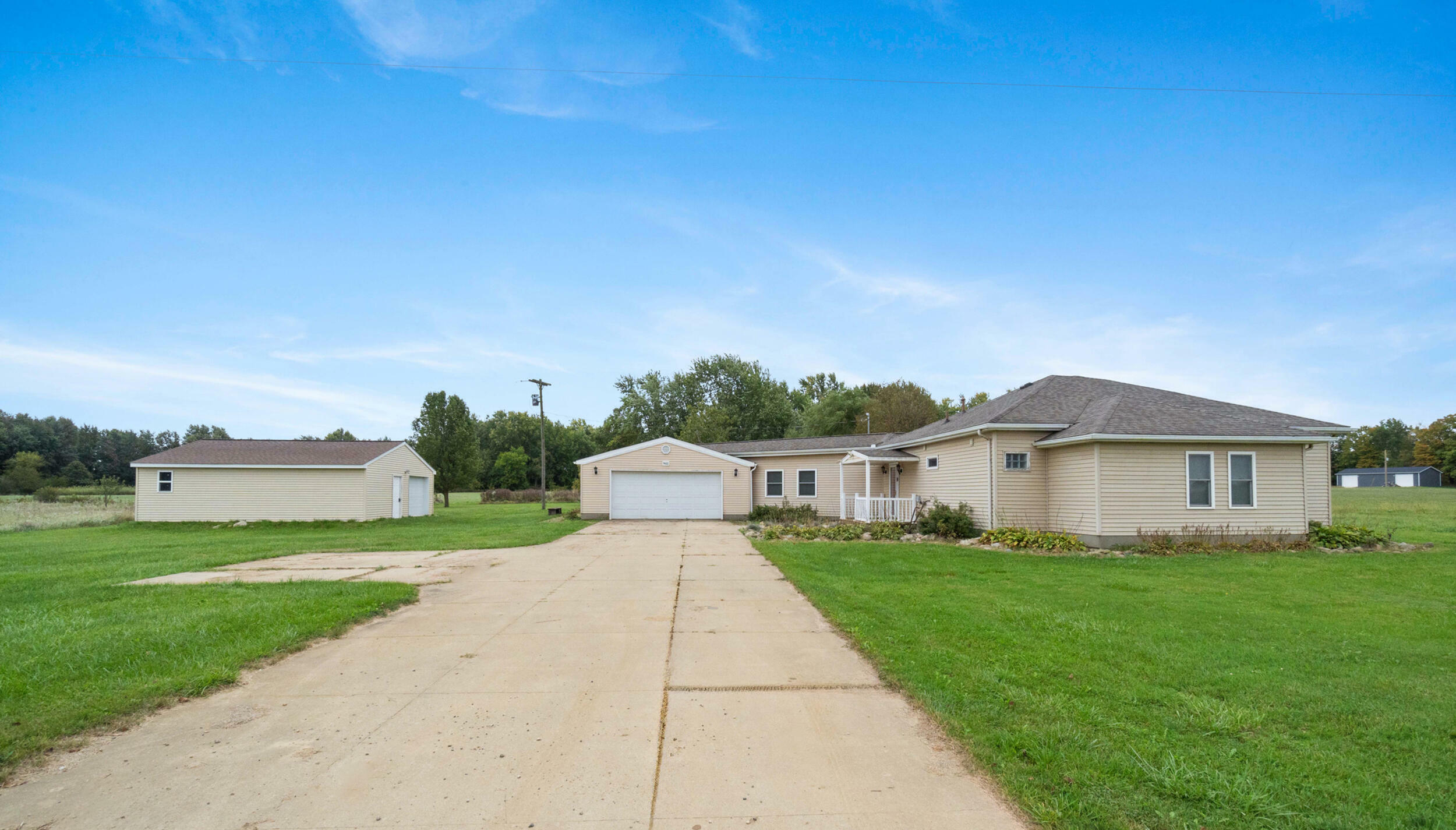 Property Photo:  9611 Stony Point Highway  MI 49021 