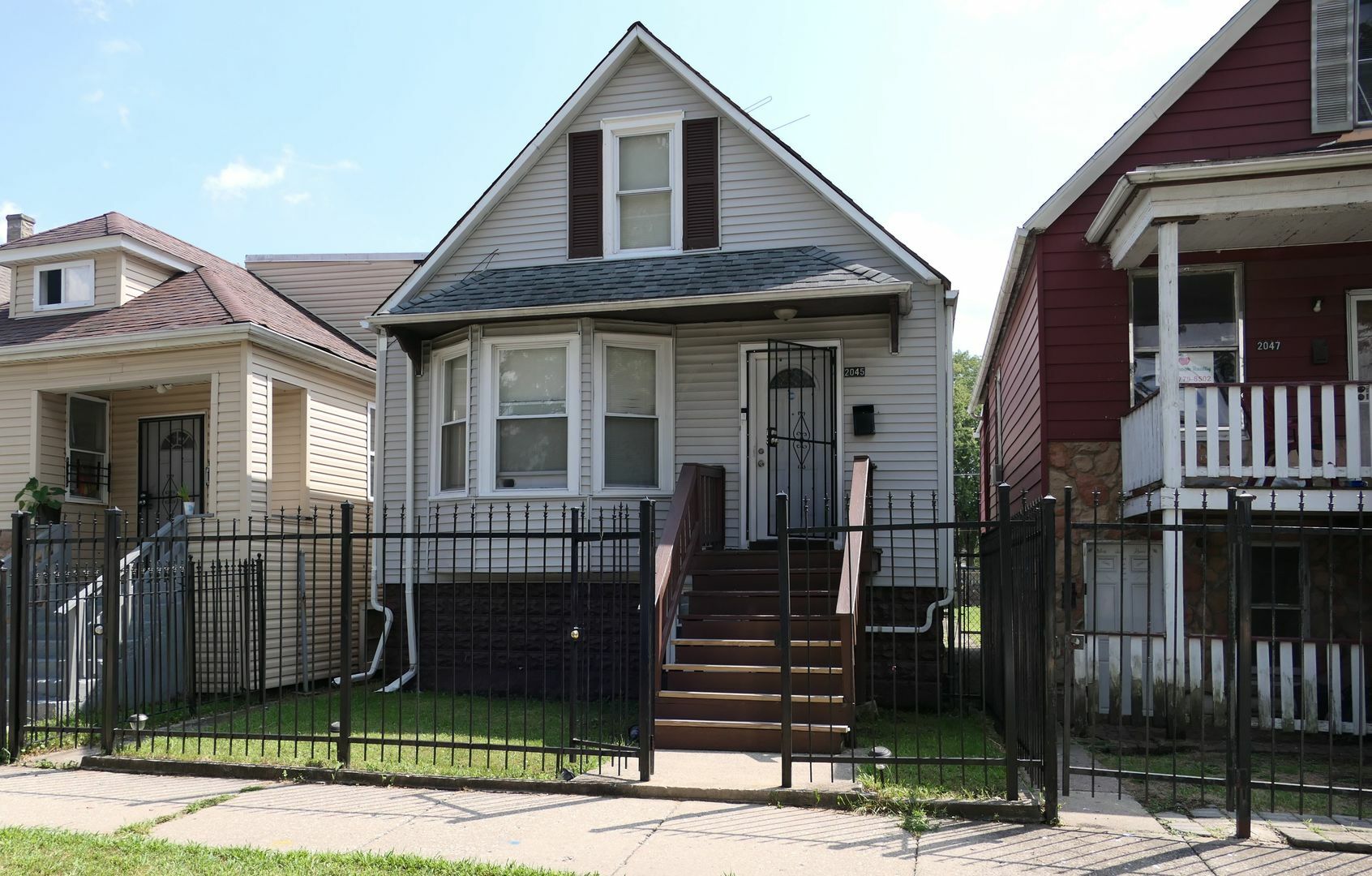 Property Photo:  2045 W 67th Place  IL 60636 