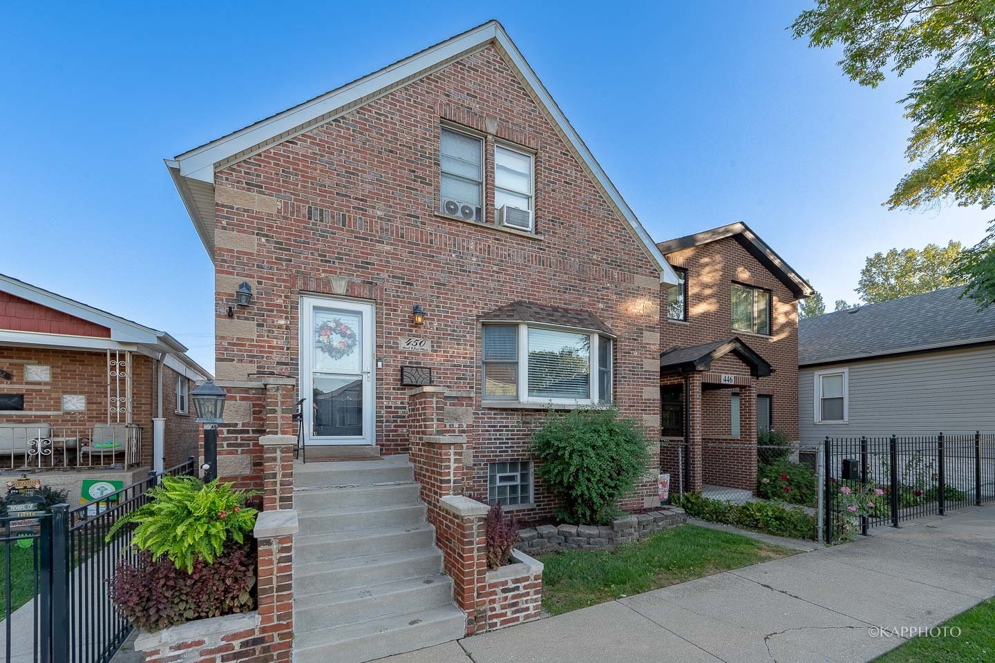 Property Photo:  450 W 43rd Place  IL 60609 