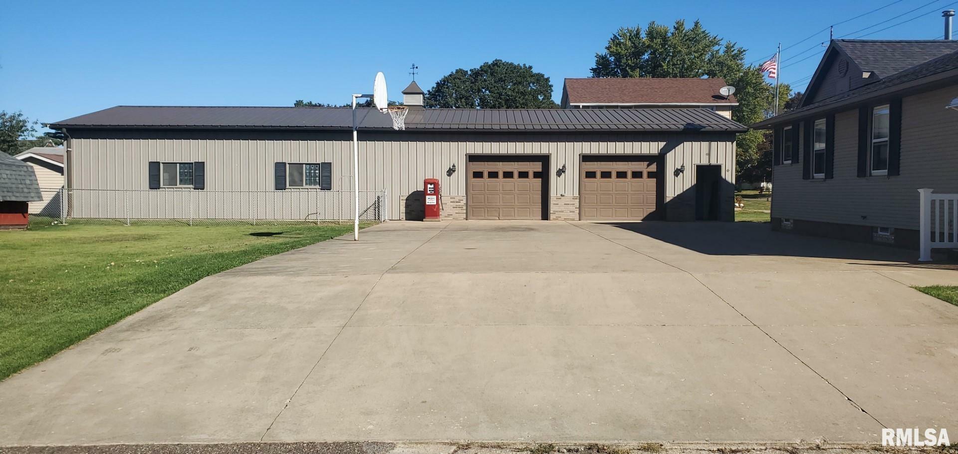 Property Photo:  666 2nd Avenue  IL 61520 