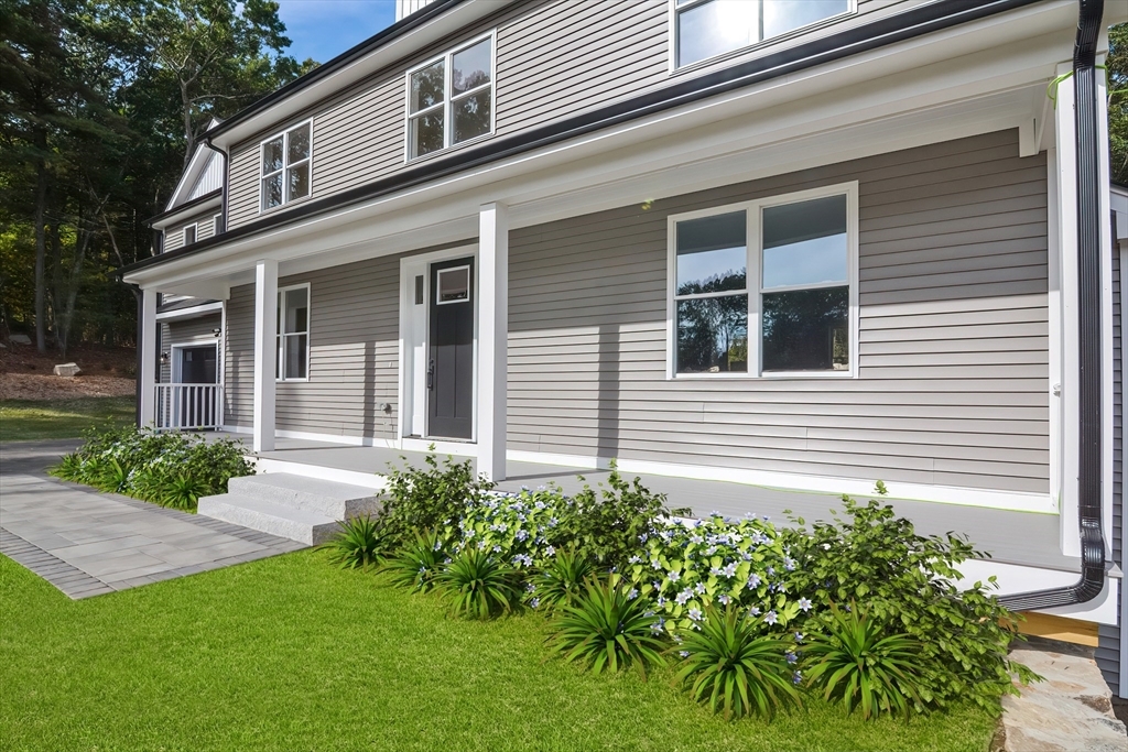 Property Photo:  7 Danforth Drive  MA 01746 