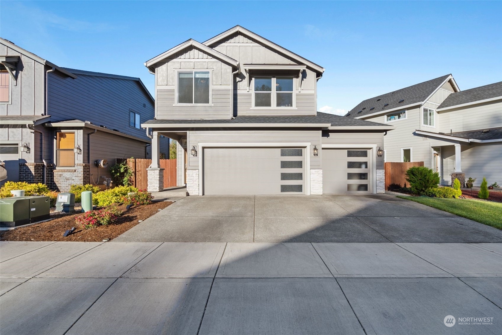 Property Photo:  126 S 39th Drive  WA 98642 