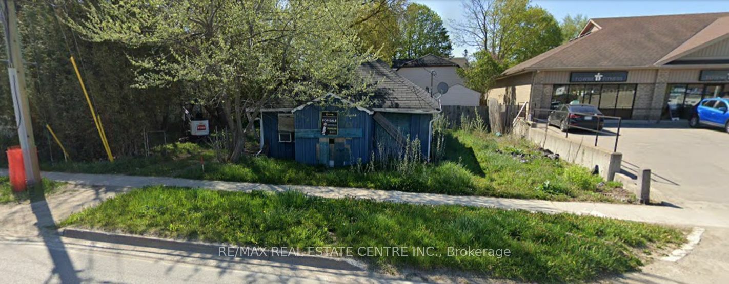 Property Photo: 225 First Avenue ON L0N 1S0