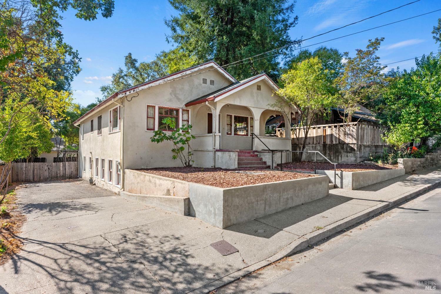 619 Grove Avenue  Ukiah CA 95482 photo