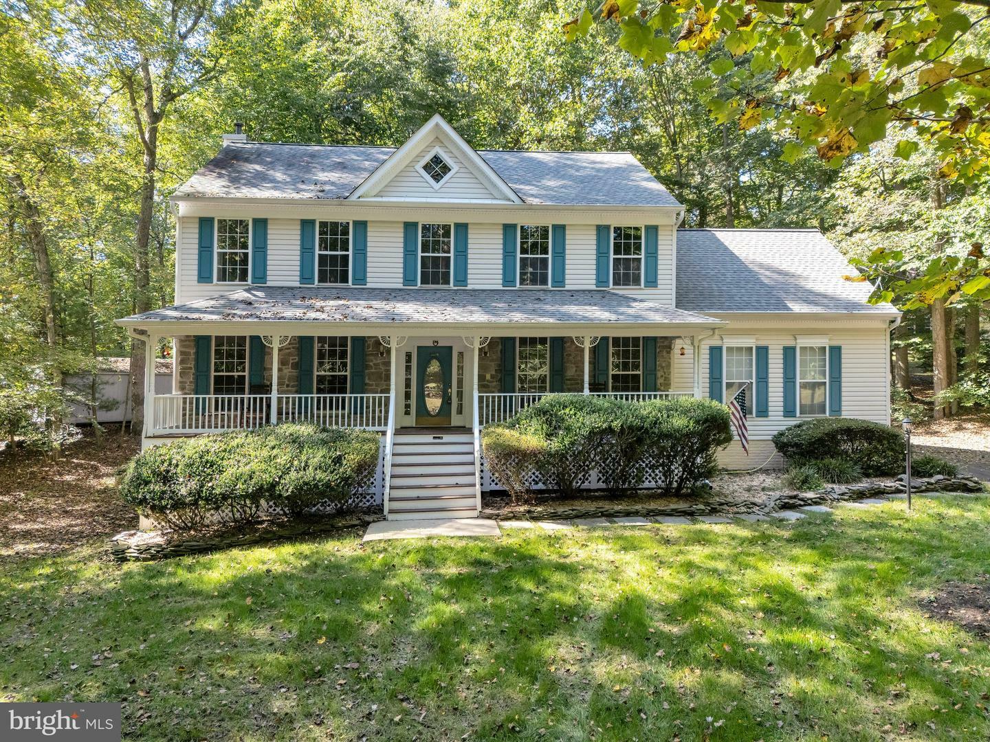 Property Photo:  13860 Holly Forest Drive  VA 20112 