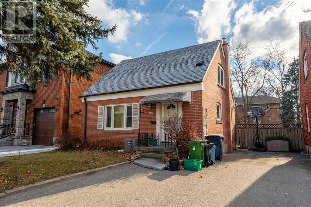 Photo de la propriété:  85 Charleswood Drive  ON M3H 1X5 