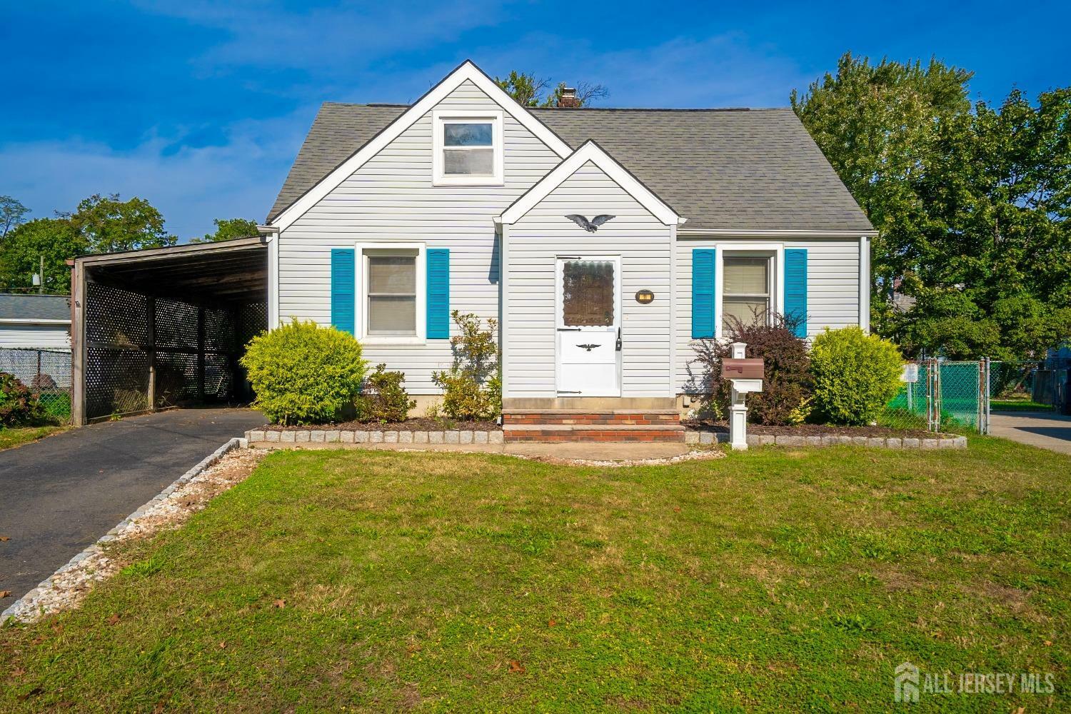 Property Photo:  11 Hayes Court  NJ 08902 