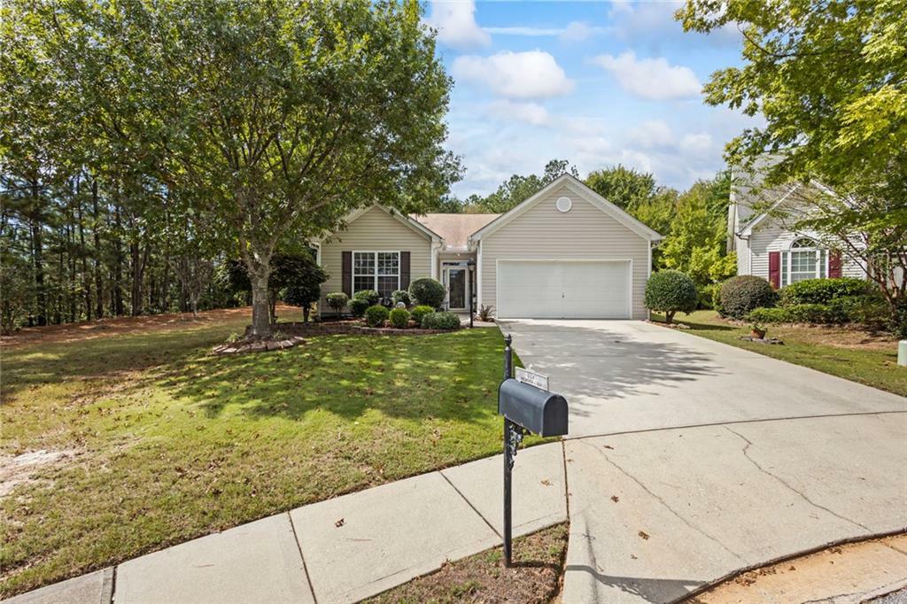 Property Photo:  557 Goldfinch Way  GA 30281 