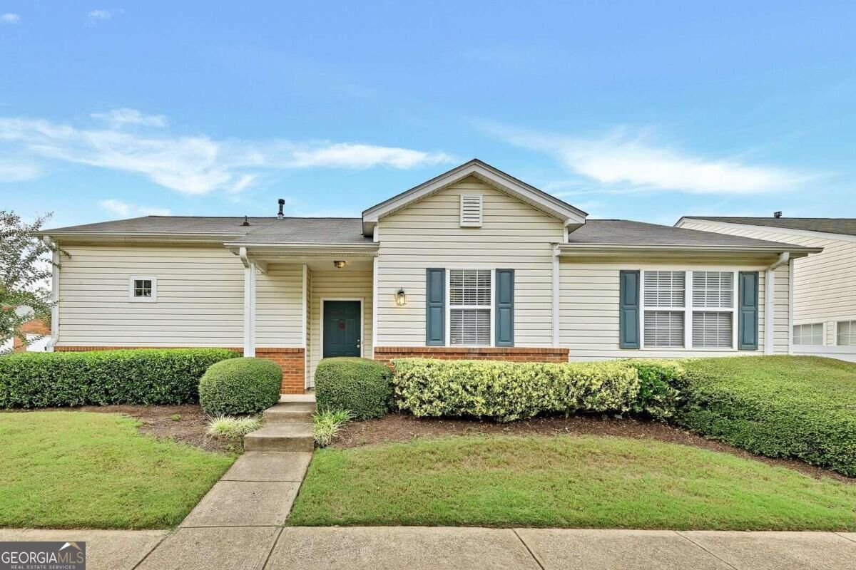 Property Photo:  671 Bedford Court  GA 30188 